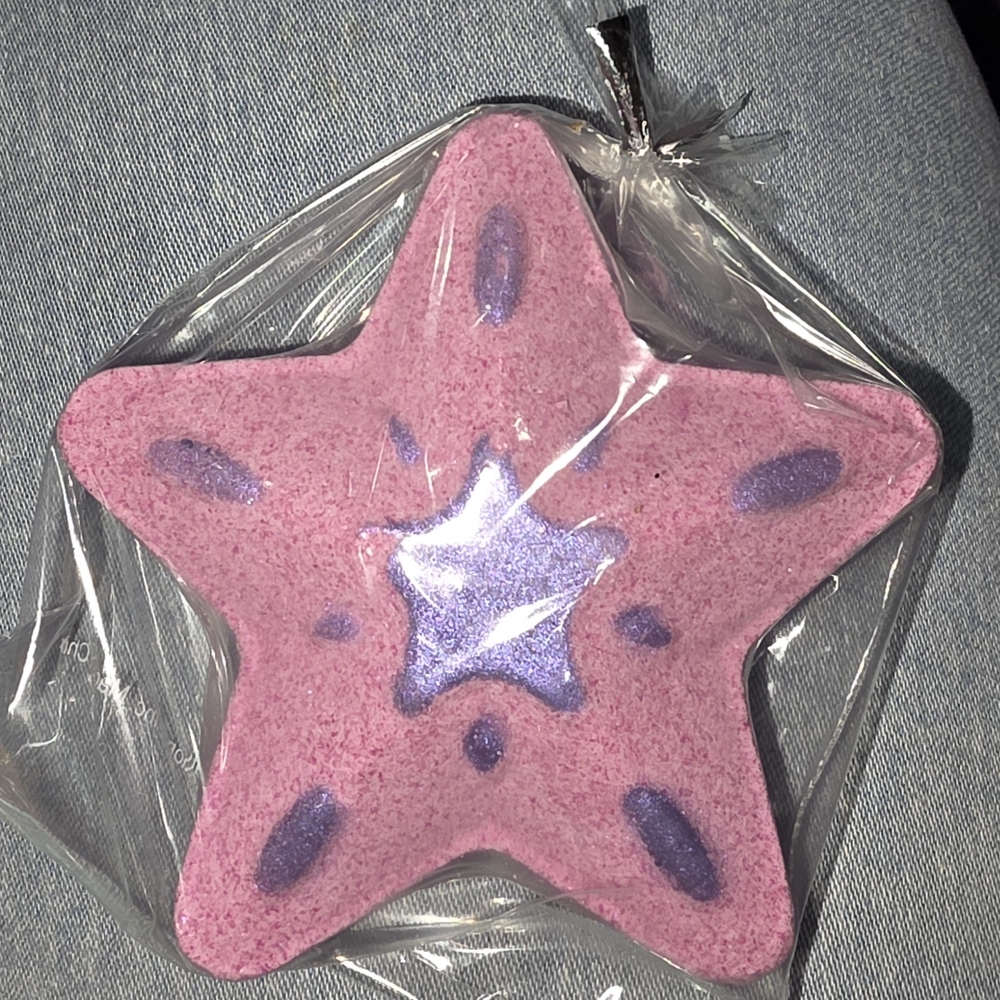 Suzie Starfish Fizzing Bath Bomb